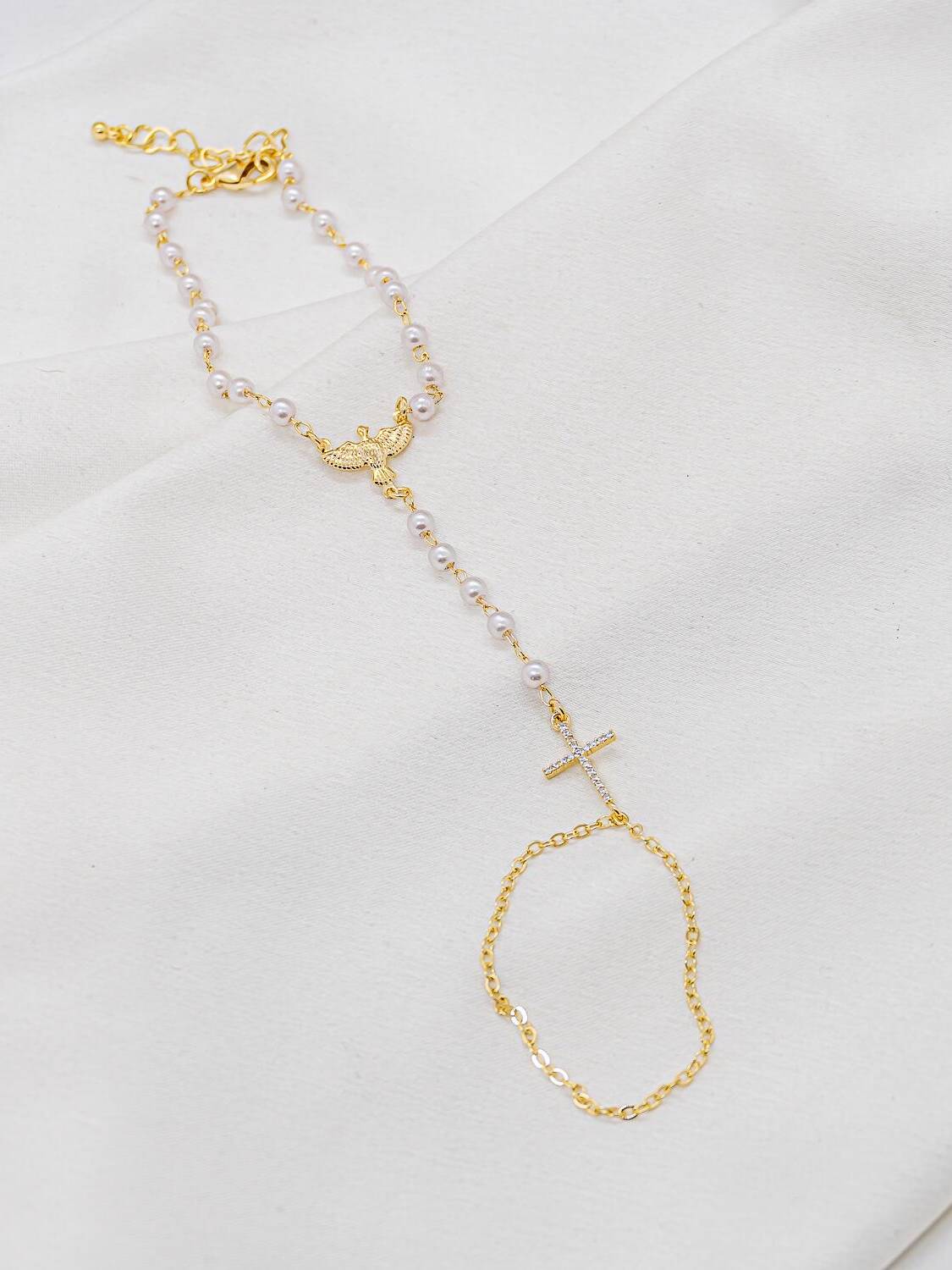 Bracelet de main doré à perles blanches, colombe et croix sertie, avec boucle de chaîne